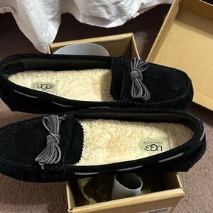 UGG Black Moccasins with Gray Bow
